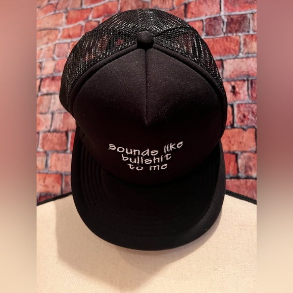 NWOT - District DT624 Flat Bill Snapback Trucker Cap - Picture 2 of 7